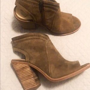 Vince Camuto Koral Heeled Peep Toe Suede Bootie